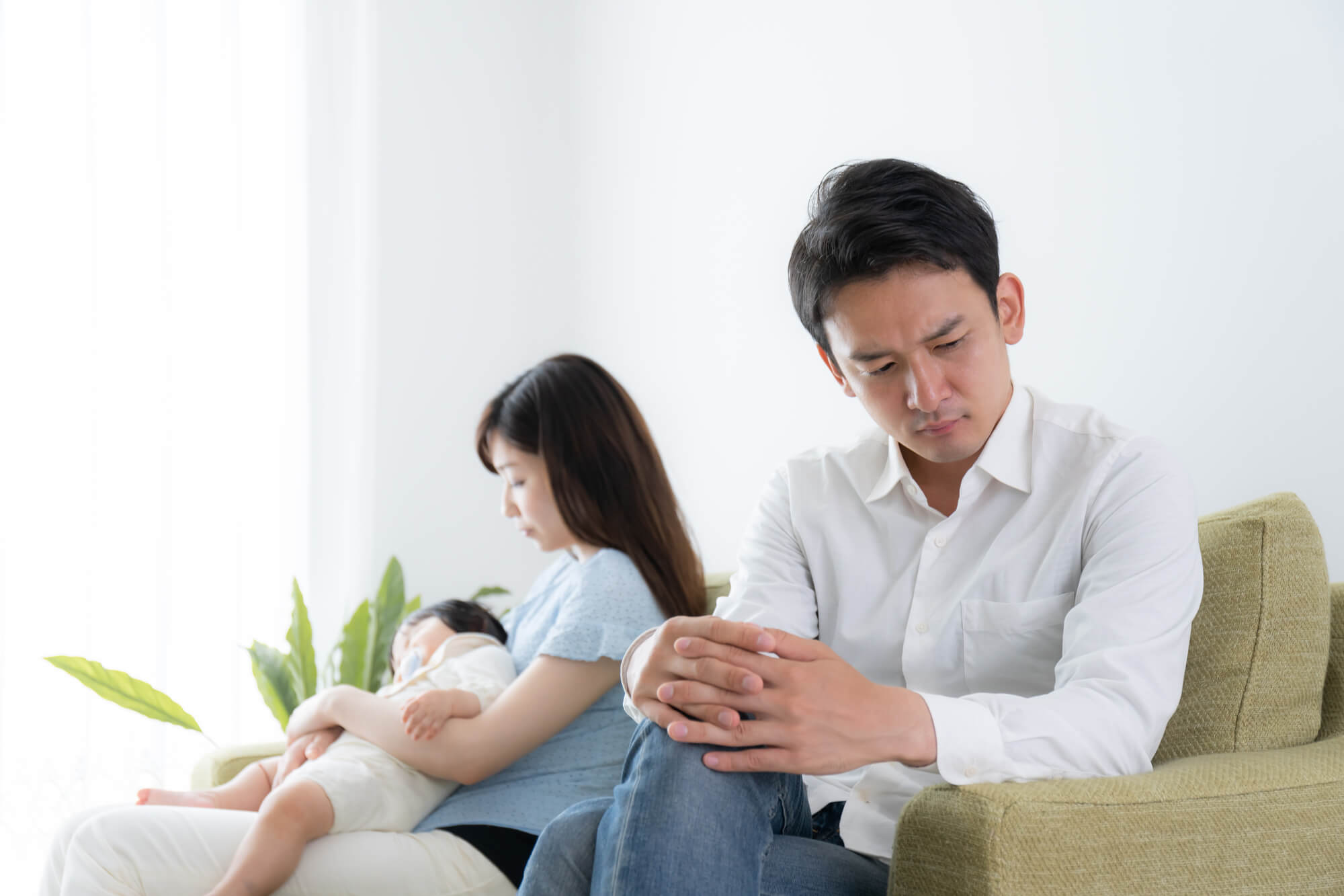 離婚後の養育費はどうなる？決め方や平均相場を詳しく解説